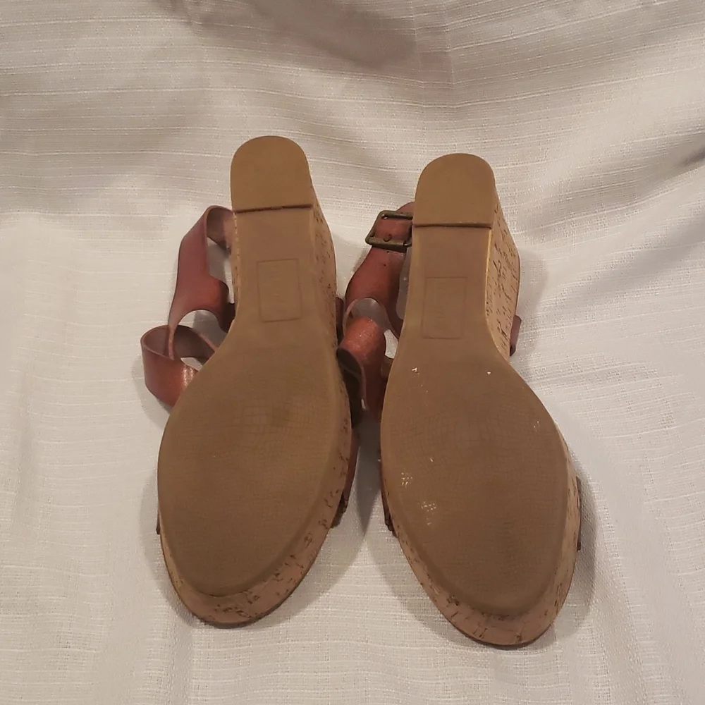 Brown platforms - Picture 3 of 3